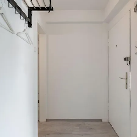 Zentrales Und Modernes 2 Mit Balkon